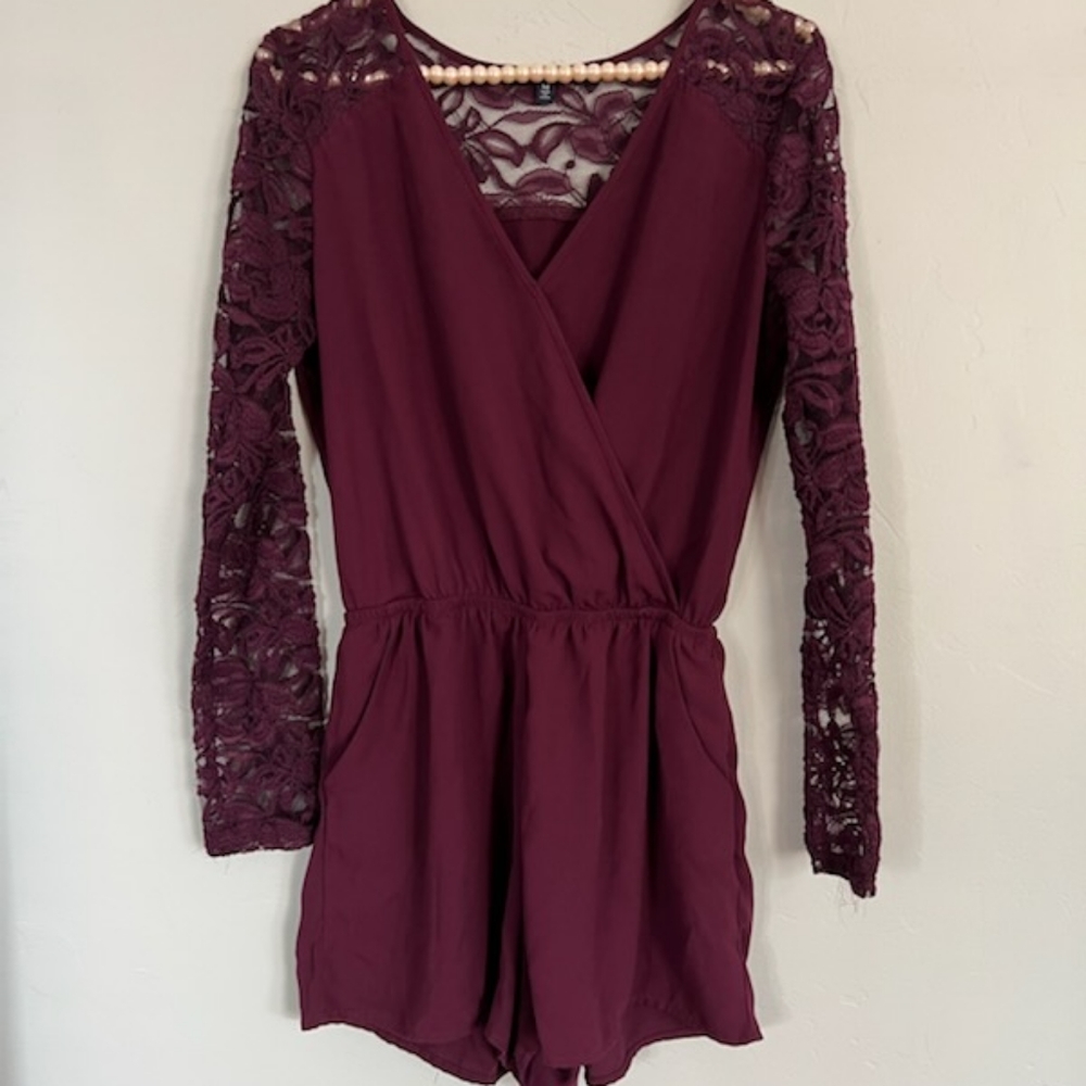 One heart clothing marroon pockets cinched waist long lace sleeves romper M.